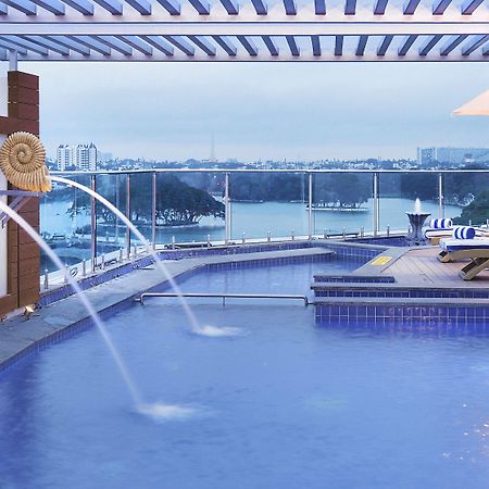 Radisson Bengaluru City Center Ngoại thất bức ảnh